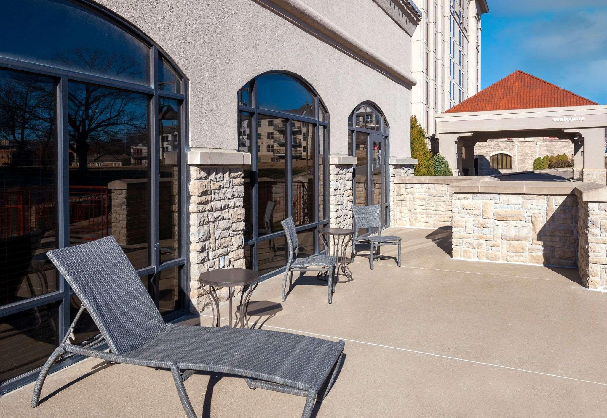 Hampton Inn & Suites Country Club Plaza Kansas City Exterior photo